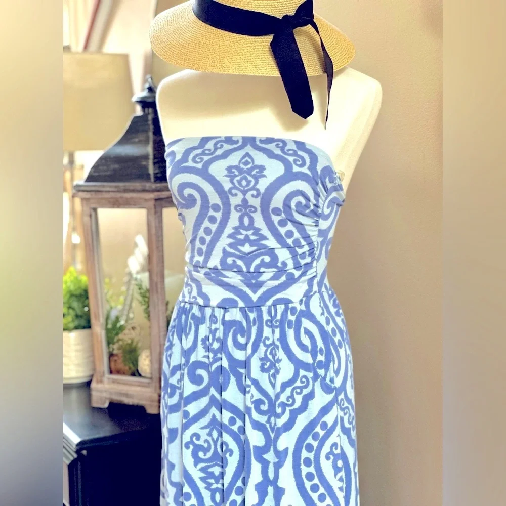Beautiful Maxi Dress 🦋 - Picture 3 of 14
